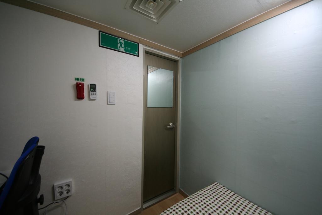 Jongro Wellbeingtel Hotel Seoul Exterior photo